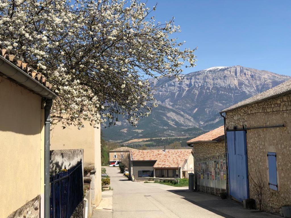 Gite Des Nals Montmaur-en-Diois Exterior photo